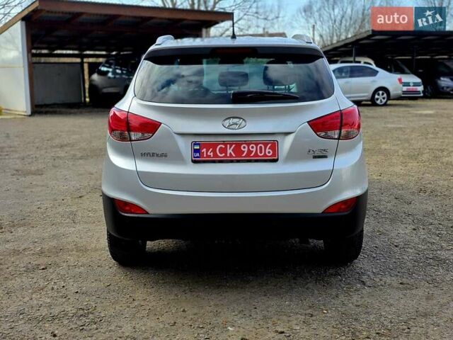 Серый Хендай их35, объемом двигателя 1.7 л и пробегом 186 тыс. км за 11700 $, фото 25 на Automoto.ua