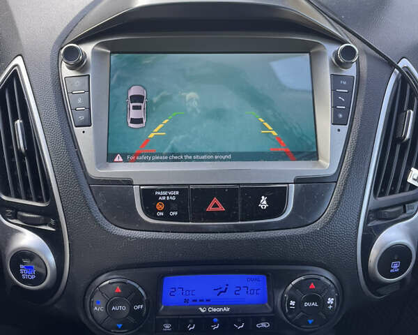 Сірий Хендай іх35, об'ємом двигуна 2 л та пробігом 228 тис. км за 13500 $, фото 3 на Automoto.ua