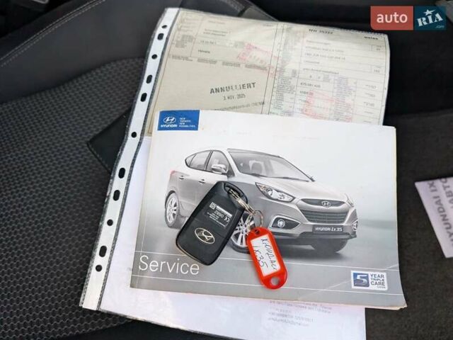 Сірий Хендай іх35, об'ємом двигуна 2 л та пробігом 222 тис. км за 13950 $, фото 61 на Automoto.ua