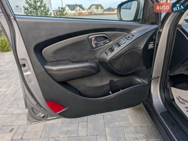 Сірий Хендай іх35, об'ємом двигуна 2 л та пробігом 222 тис. км за 13950 $, фото 40 на Automoto.ua