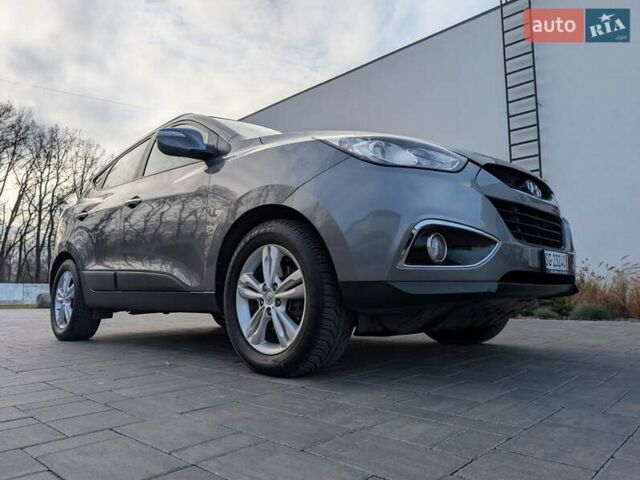 Сірий Хендай іх35, об'ємом двигуна 2 л та пробігом 222 тис. км за 13950 $, фото 20 на Automoto.ua