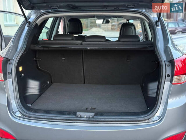 Сірий Хендай іх35, об'ємом двигуна 1.7 л та пробігом 209 тис. км за 11799 $, фото 7 на Automoto.ua