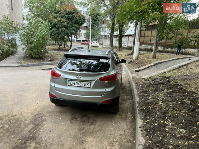Сірий Хендай іх35, об'ємом двигуна 2 л та пробігом 156 тис. км за 11999 $, фото 8 на Automoto.ua
