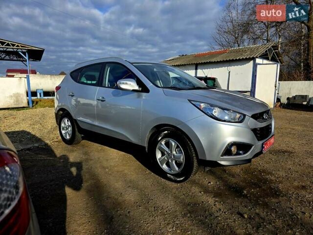 Серый Хендай их35, объемом двигателя 1.7 л и пробегом 186 тыс. км за 11700 $, фото 11 на Automoto.ua