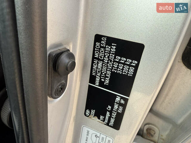 Сірий Хендай іх35, об'ємом двигуна 2 л та пробігом 212 тис. км за 11950 $, фото 30 на Automoto.ua