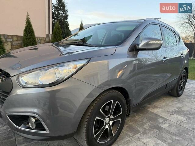 Серый Хендай их35, объемом двигателя 2 л и пробегом 175 тыс. км за 12300 $, фото 15 на Automoto.ua