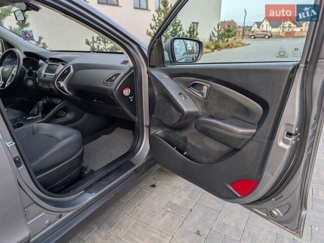 Сірий Хендай іх35, об'ємом двигуна 2 л та пробігом 222 тис. км за 13950 $, фото 47 на Automoto.ua