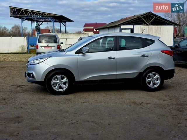 Серый Хендай их35, объемом двигателя 1.7 л и пробегом 186 тыс. км за 11700 $, фото 14 на Automoto.ua