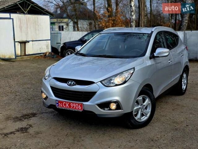 Серый Хендай их35, объемом двигателя 1.7 л и пробегом 186 тыс. км за 11700 $, фото 10 на Automoto.ua