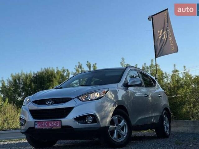 Серый Хендай их35, объемом двигателя 2 л и пробегом 216 тыс. км за 12690 $, фото 18 на Automoto.ua