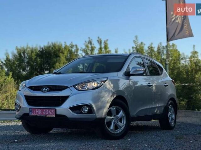 Серый Хендай их35, объемом двигателя 2 л и пробегом 216 тыс. км за 12690 $, фото 11 на Automoto.ua