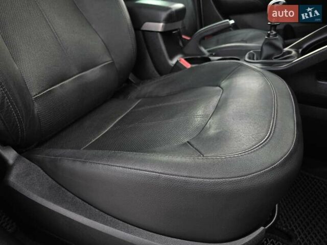 Сірий Хендай іх35, об'ємом двигуна 1.69 л та пробігом 308 тис. км за 11999 $, фото 26 на Automoto.ua