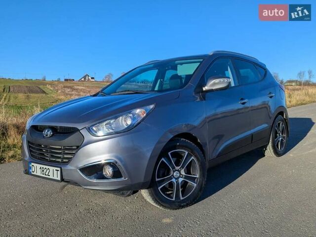 Сірий Хендай іх35, об'ємом двигуна 2 л та пробігом 175 тис. км за 10900 $, фото 3 на Automoto.ua