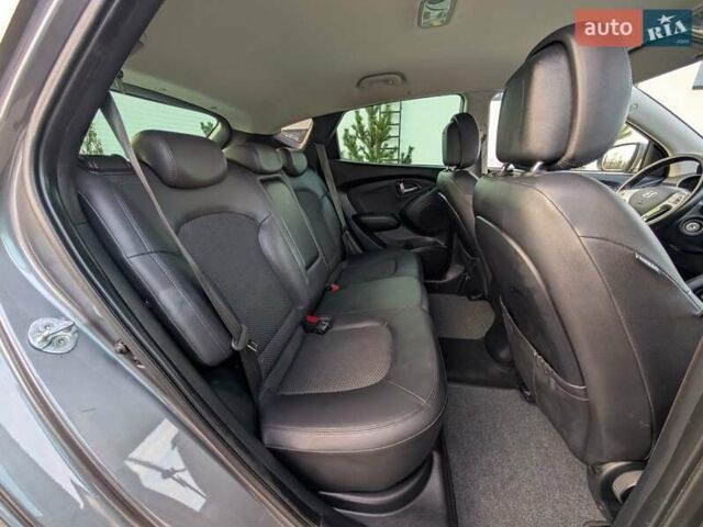 Сірий Хендай іх35, об'ємом двигуна 2 л та пробігом 222 тис. км за 13950 $, фото 49 на Automoto.ua