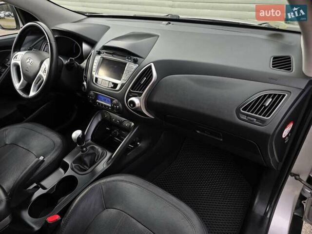 Сірий Хендай іх35, об'ємом двигуна 1.69 л та пробігом 308 тис. км за 11999 $, фото 23 на Automoto.ua