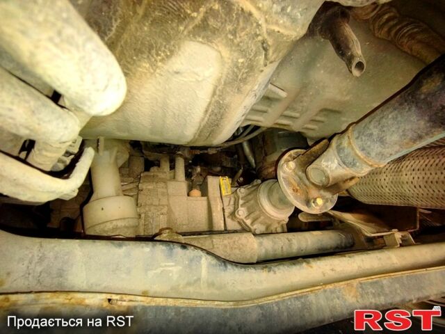 Сірий Хендай іх35, об'ємом двигуна 2 л та пробігом 230 тис. км за 11750 $, фото 13 на Automoto.ua