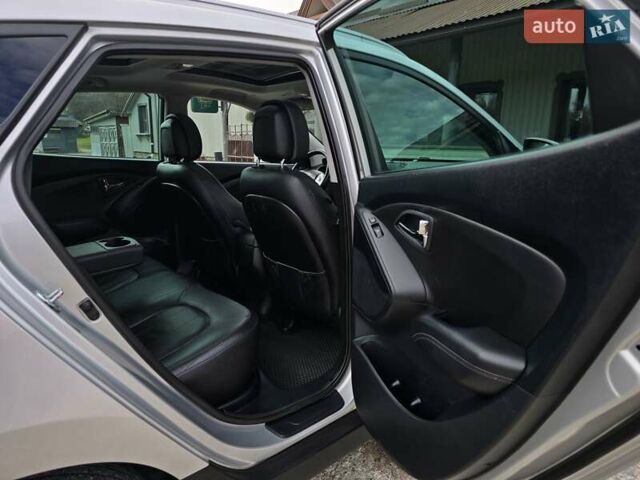 Сірий Хендай іх35, об'ємом двигуна 1.69 л та пробігом 308 тис. км за 11999 $, фото 27 на Automoto.ua