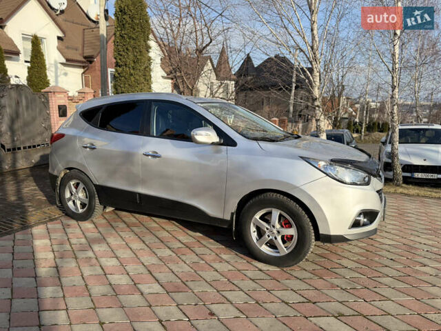 Сірий Хендай іх35, об'ємом двигуна 2 л та пробігом 212 тис. км за 11950 $, фото 3 на Automoto.ua