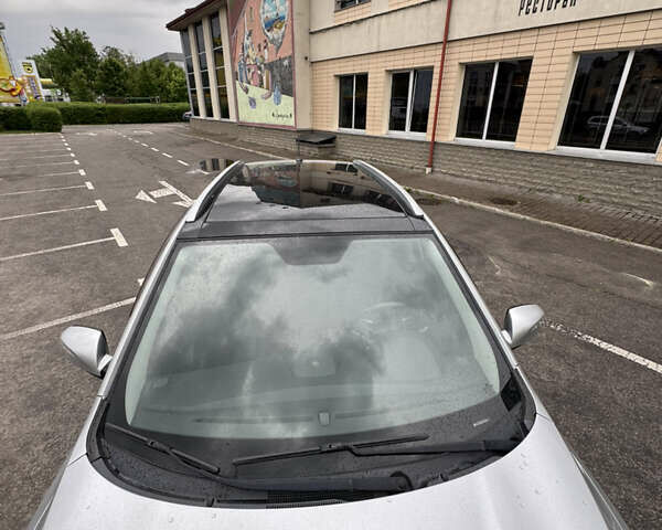 Серый Хендай их35, объемом двигателя 2 л и пробегом 204 тыс. км за 11500 $, фото 17 на Automoto.ua