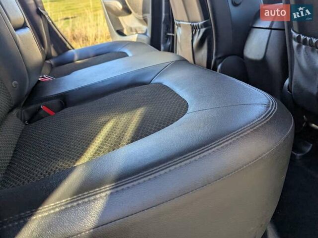 Сірий Хендай іх35, об'ємом двигуна 2 л та пробігом 175 тис. км за 10900 $, фото 46 на Automoto.ua
