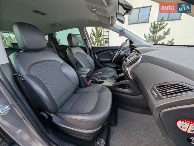 Сірий Хендай іх35, об'ємом двигуна 2 л та пробігом 222 тис. км за 13950 $, фото 46 на Automoto.ua