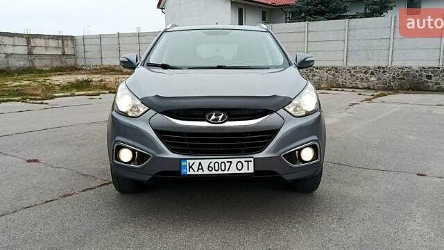 Серый Хендай их35, объемом двигателя 2 л и пробегом 198 тыс. км за 13200 $, фото 11 на Automoto.ua