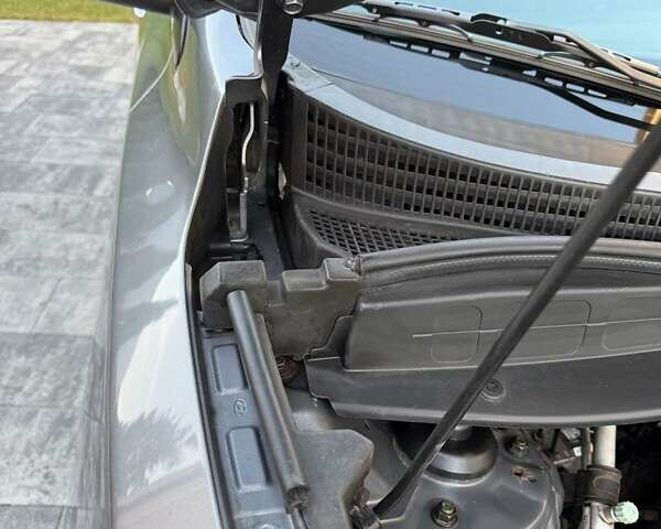 Серый Хендай их35, объемом двигателя 2 л и пробегом 175 тыс. км за 12300 $, фото 55 на Automoto.ua