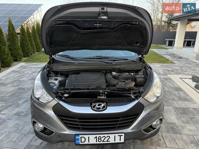 Серый Хендай их35, объемом двигателя 2 л и пробегом 175 тыс. км за 12300 $, фото 56 на Automoto.ua