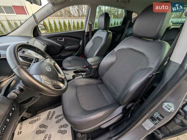 Сірий Хендай іх35, об'ємом двигуна 2 л та пробігом 222 тис. км за 13950 $, фото 32 на Automoto.ua