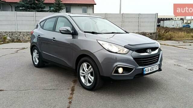Серый Хендай их35, объемом двигателя 2 л и пробегом 198 тыс. км за 13200 $, фото 8 на Automoto.ua