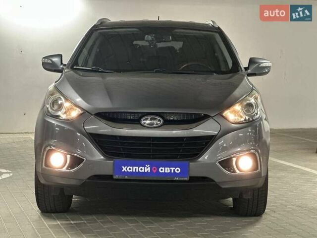 Сірий Хендай іх35, об'ємом двигуна 2 л та пробігом 176 тис. км за 11500 $, фото 1 на Automoto.ua