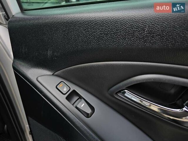 Сірий Хендай іх35, об'ємом двигуна 1.69 л та пробігом 308 тис. км за 11999 $, фото 28 на Automoto.ua