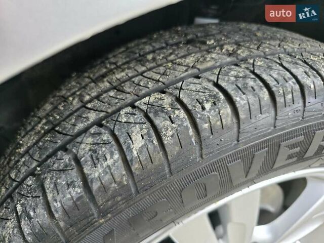 Сірий Хендай іх35, об'ємом двигуна 1.69 л та пробігом 308 тис. км за 11999 $, фото 9 на Automoto.ua