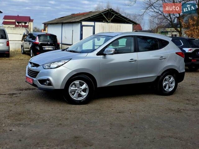 Серый Хендай их35, объемом двигателя 1.7 л и пробегом 186 тыс. км за 11700 $, фото 13 на Automoto.ua