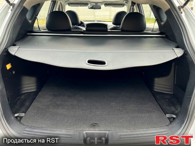 Серый Хендай их35, объемом двигателя 2.4 л и пробегом 155 тыс. км за 11999 $, фото 12 на Automoto.ua