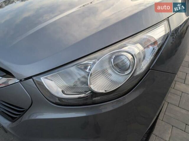 Сірий Хендай іх35, об'ємом двигуна 2 л та пробігом 222 тис. км за 13950 $, фото 25 на Automoto.ua