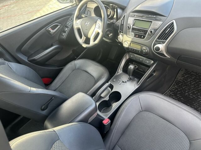 Серый Хендай их35, объемом двигателя 2 л и пробегом 253 тыс. км за 13800 $, фото 14 на Automoto.ua