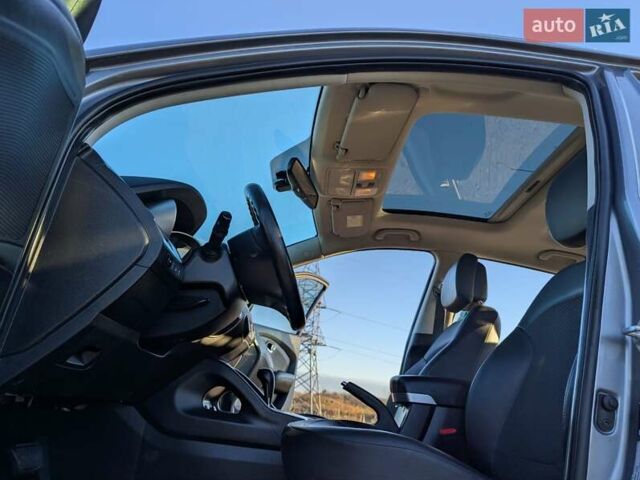 Сірий Хендай іх35, об'ємом двигуна 2 л та пробігом 175 тис. км за 10900 $, фото 31 на Automoto.ua