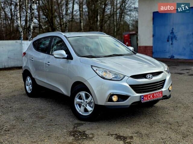 Серый Хендай их35, объемом двигателя 1.7 л и пробегом 186 тыс. км за 11700 $, фото 9 на Automoto.ua