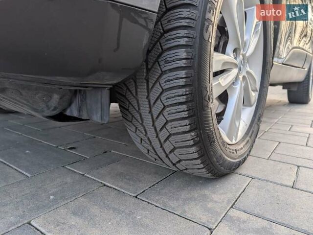 Сірий Хендай іх35, об'ємом двигуна 2 л та пробігом 222 тис. км за 13950 $, фото 24 на Automoto.ua