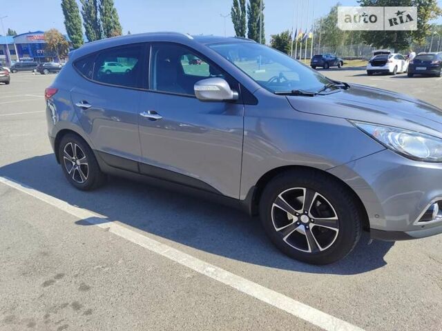 Серый Хендай их35, объемом двигателя 2.01 л и пробегом 227 тыс. км за 14500 $, фото 10 на Automoto.ua