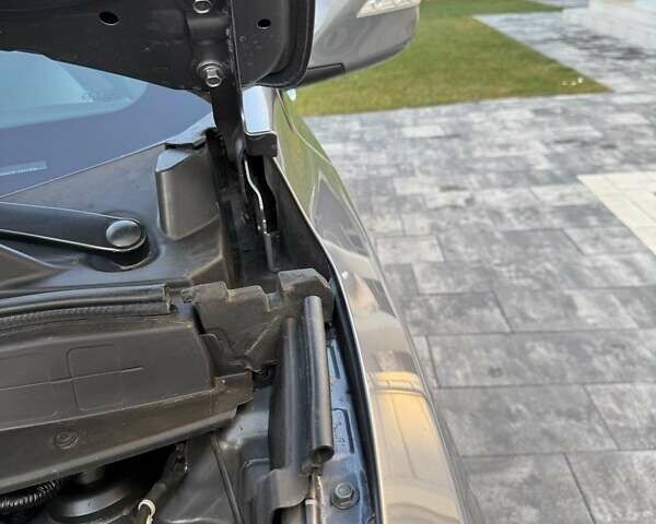 Серый Хендай их35, объемом двигателя 2 л и пробегом 175 тыс. км за 12300 $, фото 43 на Automoto.ua