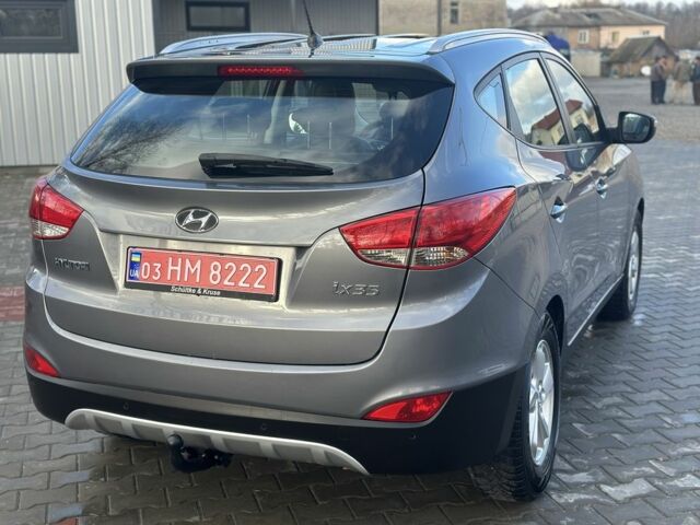 Серый Хендай их35, объемом двигателя 2 л и пробегом 253 тыс. км за 13800 $, фото 7 на Automoto.ua