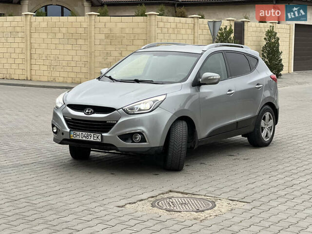 Сірий Хендай іх35, об'ємом двигуна 2 л та пробігом 156 тис. км за 9500 $, фото 2 на Automoto.ua