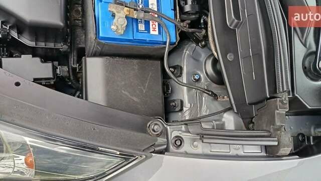 Серый Хендай их35, объемом двигателя 2 л и пробегом 198 тыс. км за 13200 $, фото 35 на Automoto.ua