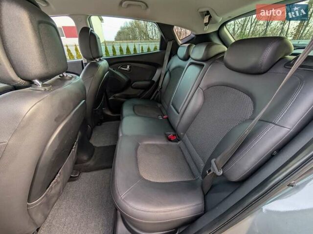 Сірий Хендай іх35, об'ємом двигуна 2 л та пробігом 222 тис. км за 13950 $, фото 44 на Automoto.ua