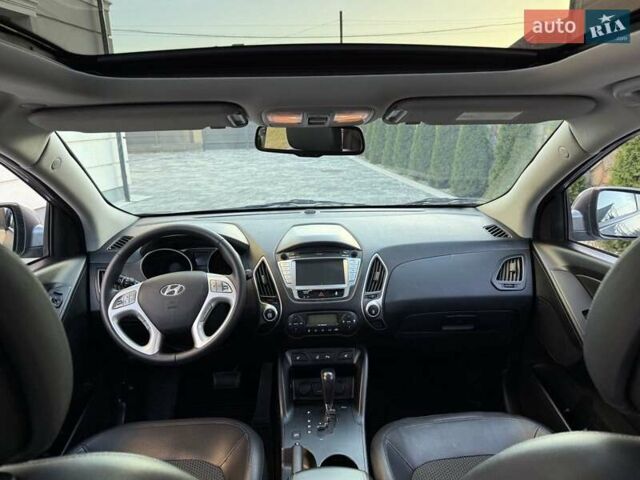 Серый Хендай их35, объемом двигателя 2 л и пробегом 175 тыс. км за 12300 $, фото 12 на Automoto.ua