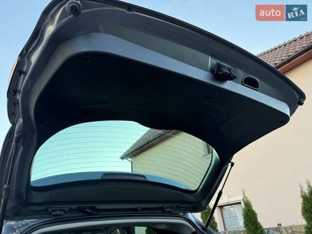 Серый Хендай их35, объемом двигателя 2 л и пробегом 175 тыс. км за 12300 $, фото 30 на Automoto.ua