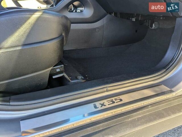 Сірий Хендай іх35, об'ємом двигуна 2 л та пробігом 175 тис. км за 10900 $, фото 50 на Automoto.ua