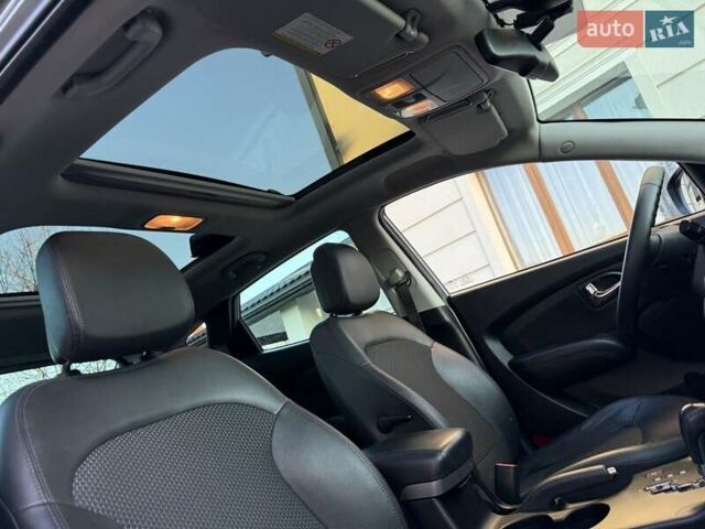 Серый Хендай их35, объемом двигателя 2 л и пробегом 175 тыс. км за 12300 $, фото 39 на Automoto.ua